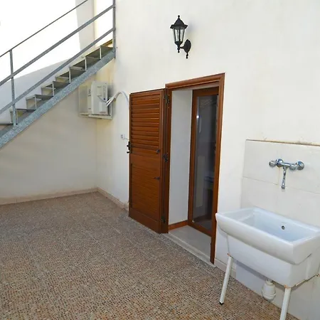 Ginestra 5 Apartman